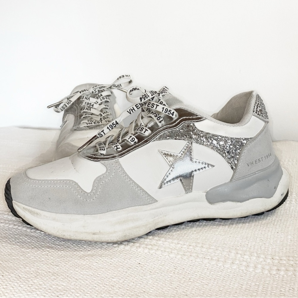 Vintage Havana Run style Leather Sneakers Silver Womens size 8